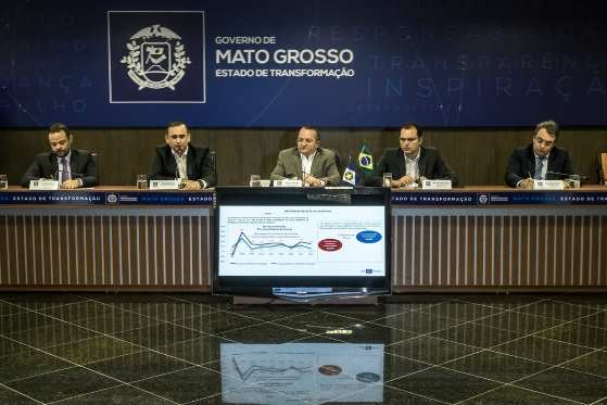 Apesar de tentar mudar o calendário, Taques foi 'vencido' pelos servidores