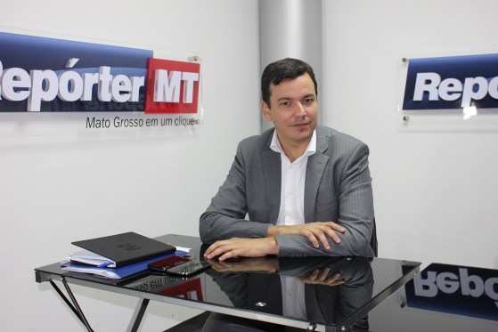 Ciro: cerco fechado a servidores