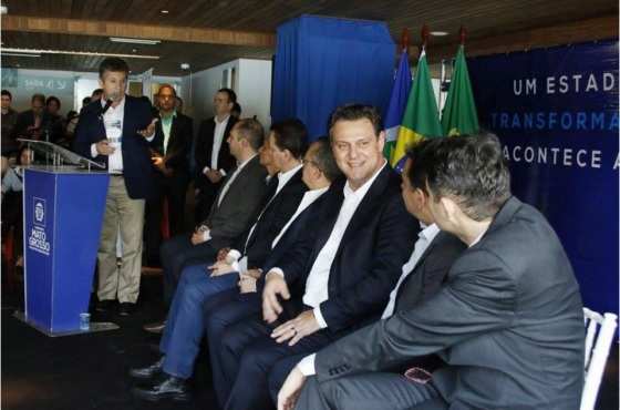 Ministro das Cidades, Gilberto Kassab, esteve em Cuiabá para ouvir demandas de prefeitos.