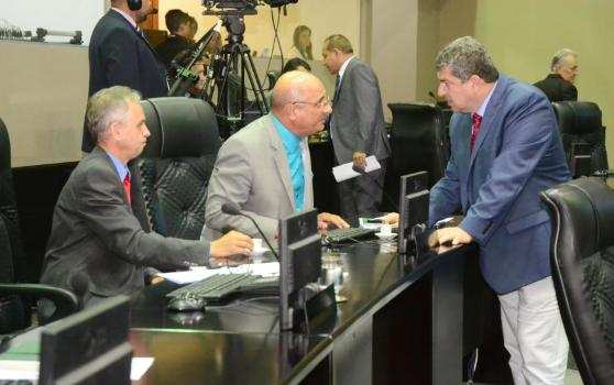 Proposta será votada na sessão vespertina de hoje (24), a partir das 17 horas.