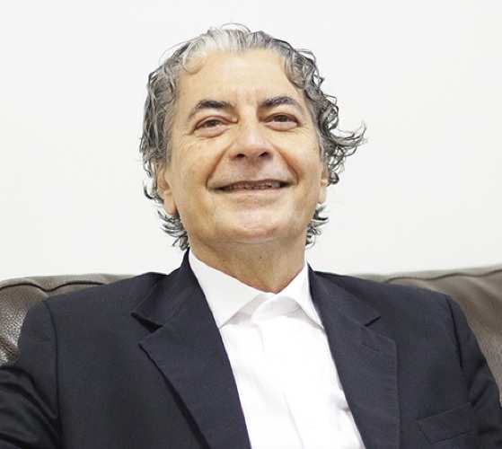 O advogado de defesa do deputado Gilmar Fabris (PSD), Zaid Arbid, busca meios de convencer o ministro do STF, Luiz Fux, a expedir o habeas corpus em favor do parlamentar.
