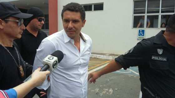 Willians Mischur no momento em que foi levado ao presídio.