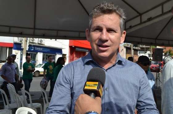 Mendes aceitou pagar o restante, de 4,83% em novembro.