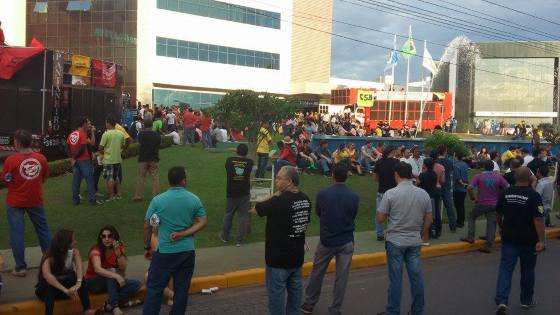 Em assembleia na última terça-feira, decisão foi por adiar a greve.
