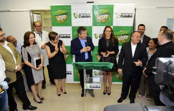 Mendes inaugurou nova ala do PS de Cuiabá