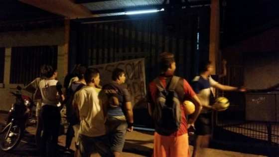 Ladrões invadiram escola estadual e assaltaram estudantes.