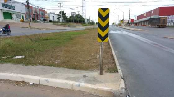 O acidente aconteceu na madrugada deste domingo.