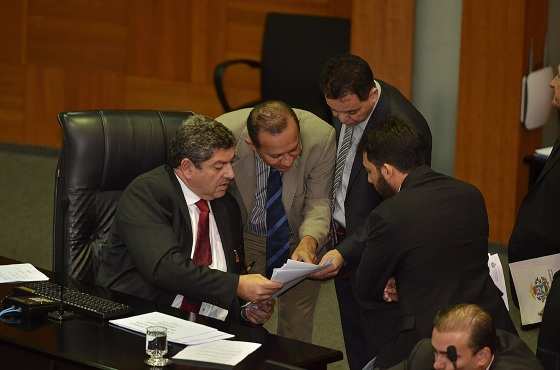 O líder do governo, deputado Wilson Santos, diz que 
