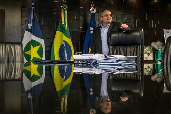 Governador foi apontado pelo prefeito como responsável por operação contra ele.