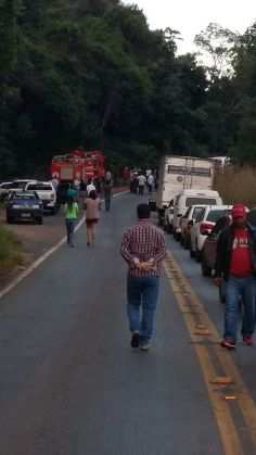 SAMU, Bombeiros e CIOPAER foran ao local para fazer o resgate. 
