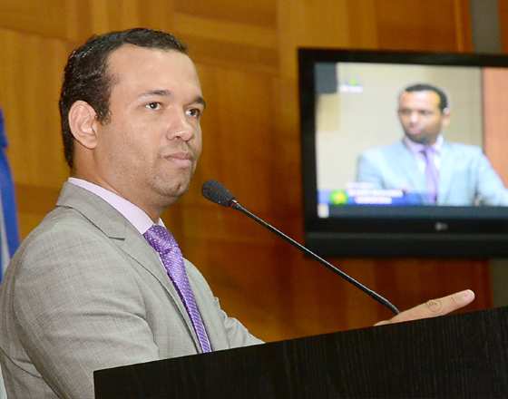 Deputado é o terceiro a se licenciar da Assembleia em uma semana