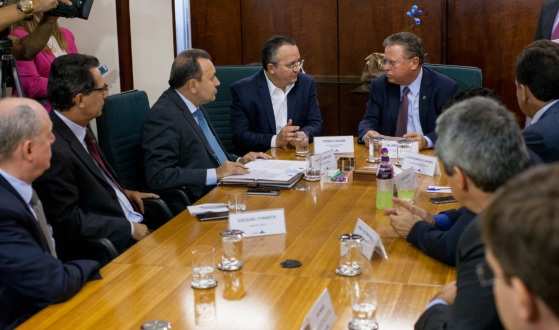 As medidas foram definidas em reunião com o ministro Blairo Maggi nesta quarta.