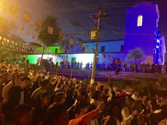 Fiéis começam nas primeiras horas da manhã a devoção ao Santo Negro