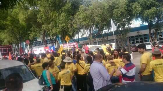 Servidores Públicos Estaduais fizeram manifestações para reverter o posicionamento do governo