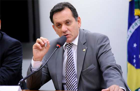 Leitão nega que o projeto tenha sido para beneficiar o ministro do Governo Temer (PMDB).