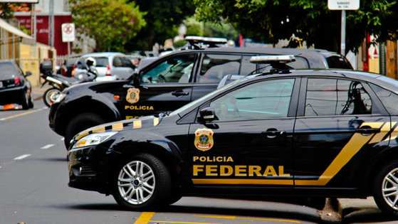 Entre os crimes investigados estão corrupção, manutenção não declarada de valores no exterior e lavagem de dinheiro.