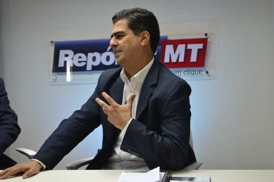 Reportagem aborda caldeirão de corrupção na política mato-grossense.