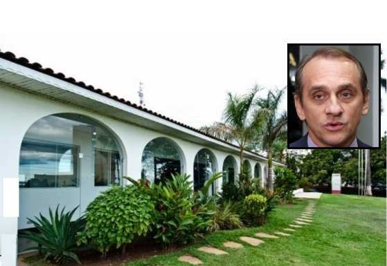 O candidato foi até a sede do jornal conceder entrevista na manhã desta quarta-feira (21).