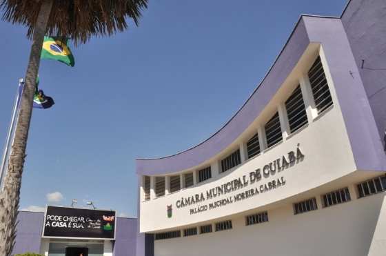 TCE recomendou à atual gestão da Câmara de Cuiabá que se abstenha de efetuar pagamentos utilizando-se de cheques.