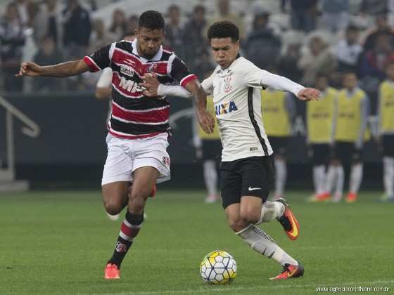A partida foi válida pela 30ª rodada do Campeonato Brasileiro.