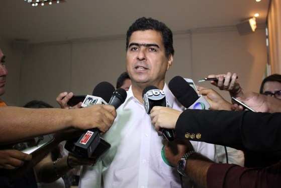 O prefeito eleito Emanuel Pinheiro passaria a ter o apoio de 16 vereadores.