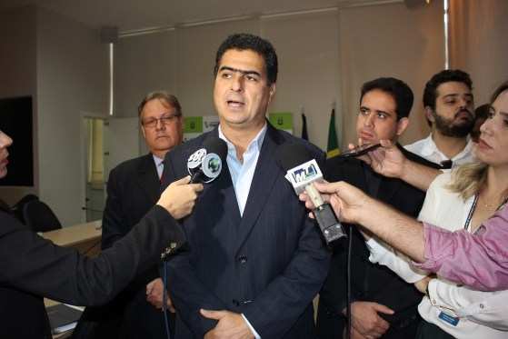 O prefeito Emanuel Pinheiro anuncia o jornalista Bebeto como secretário de Comunicação