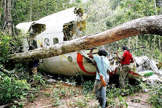 Avião caiu na floresta após ser atingido por um jato Legacy; 154 pessoas morreram. 
