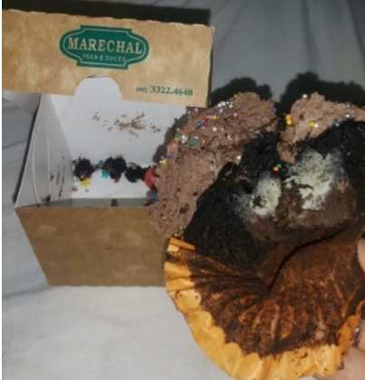 Cupcake chega a consumidor embolorado nesta segunda (14)