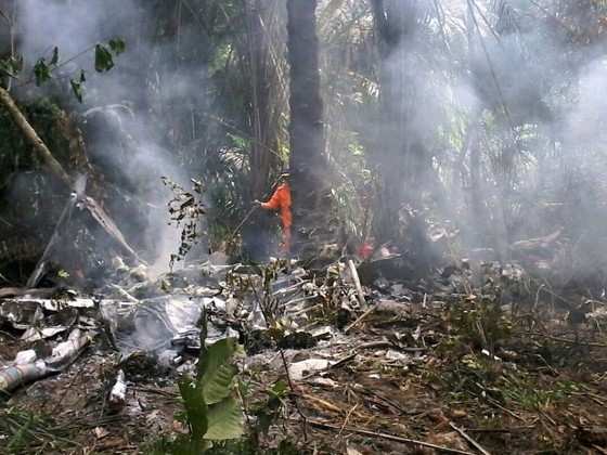 Aeronave ficou destruída após explosão