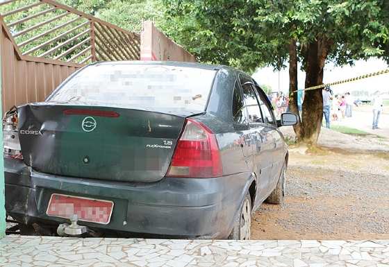 Motorista do Corsa ficou em estado de choque e teve que receber atendimento médico