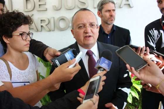Pedro Taques diz que medidas austeras são necessárias
