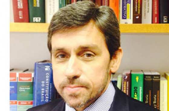 Daniel Sarmento é advogado e professor titular de direito constitucional da Universidade do Estado do Rio de Janeiro