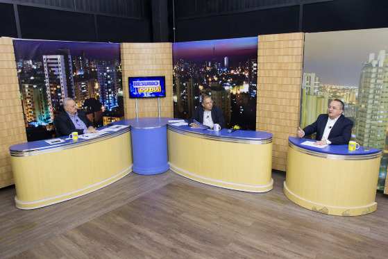 Taques fez balanço da gestão em entrevista ao programa apresentado pelo ex-prefeito de Cuiabá, Roberto França
