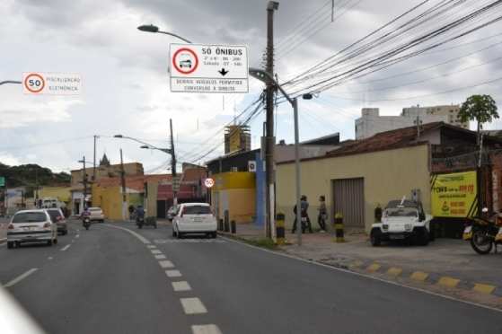 A medida começou a valer na quinta-feira, mas o trabalho de fiscalização é precário
