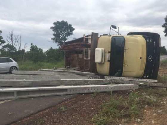 Rodovia ficou parcialmente interditada