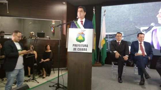 Emanuel assumiu o comando do Palácio Alencastro