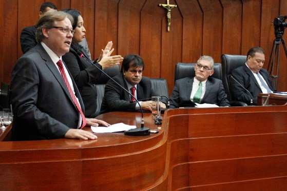 Vereador Gilberto Figueiredo usou a tribuna da Câmara de Cuiabá para rebater prefeito