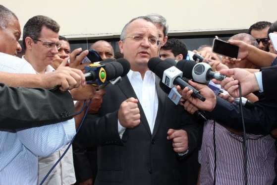 Taques informou que o processo de contratação da instituição que realizará o certame, sob orientação da Seduc, terá início