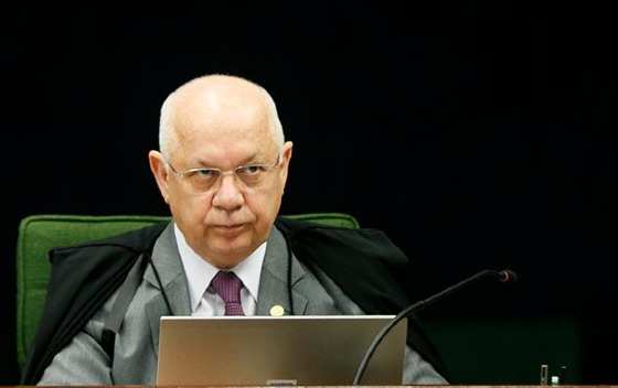 Ministro está estre as vítimas da queda de um avião em Paraty