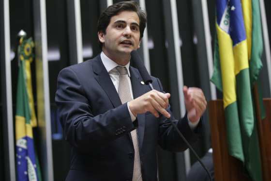 Fábio Garcia está sem partido e negocia a presidência regional do DEM.