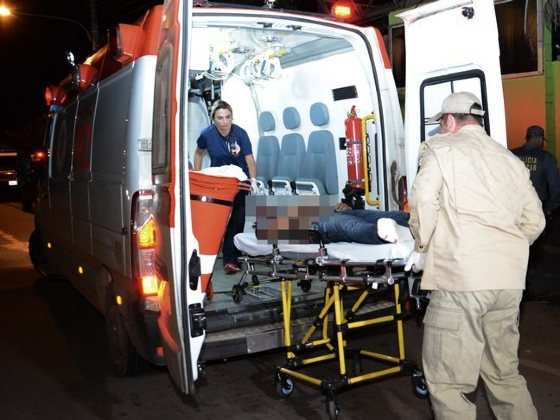O homem foi socorrido pelo Corpo de Bombeiros e encaminhado para o Hospital Municipal de Nova Mutum.