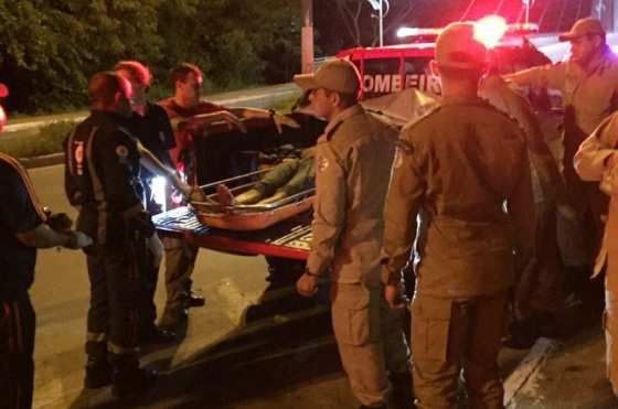 O homem foi socorrido e encaminhado para uma unidade de saúde com ferimentos leves