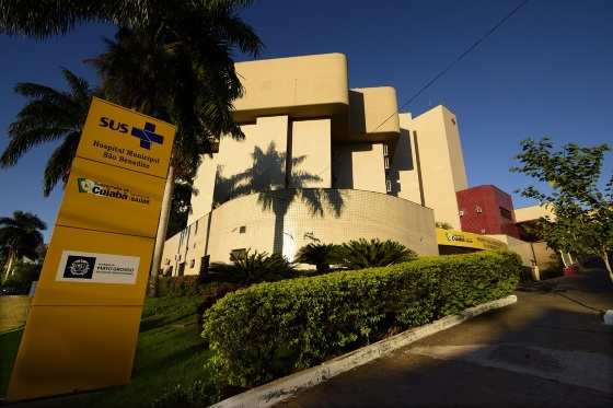 O Hospital São Benedito é administrado pela Empresa Cuiabana de Saúde.