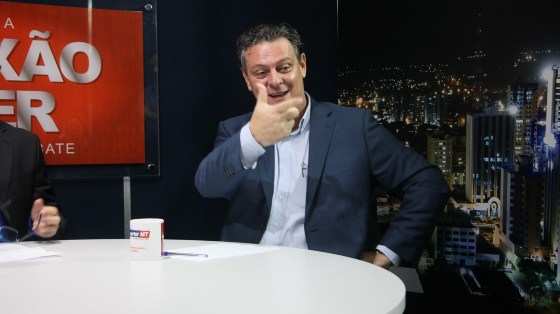 O vice-governador Carlos Fávaro anunciou através do Facebook a vontade de ser candidato ao Senado.