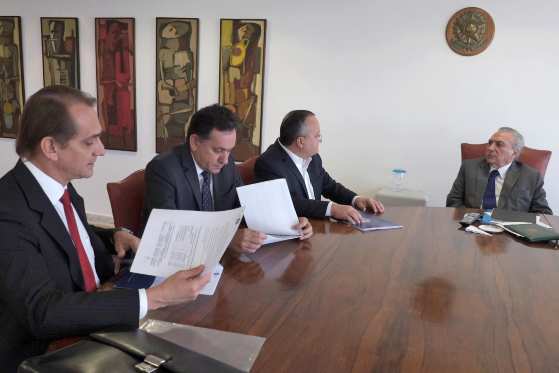 O governador Pedro Taques esteve em reunião com o presidente Michel Temer, nesta terça-feira (21)