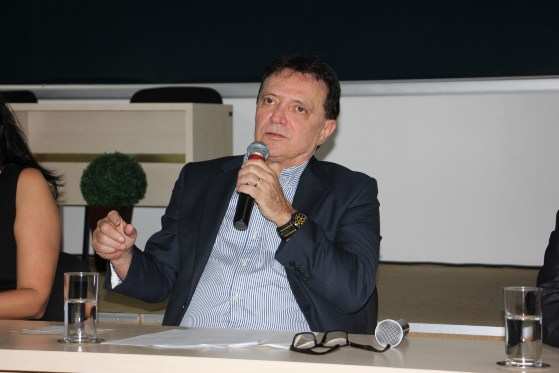 O presidente do Tribunal de Contas do Estado (TCE), Antonio Joaquim, já declarou publicamente a aposentadoria do cargo para disputar as eleições em 2018 ao Governo do Estado.