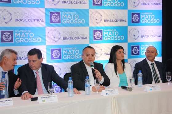 Eles se reuniram no Fórum dos Governadores do Brasil Central para discutir os próximos passos que serão dados pelo consórcio
