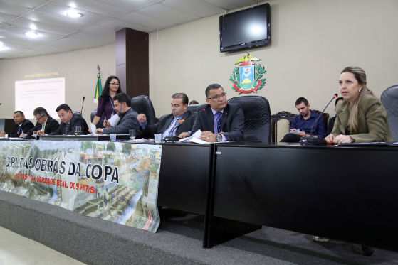 Juliana Ferrari prestou esclarecimentos sobre o VLT durante a CPI da Copa na Assembleia Legislativa