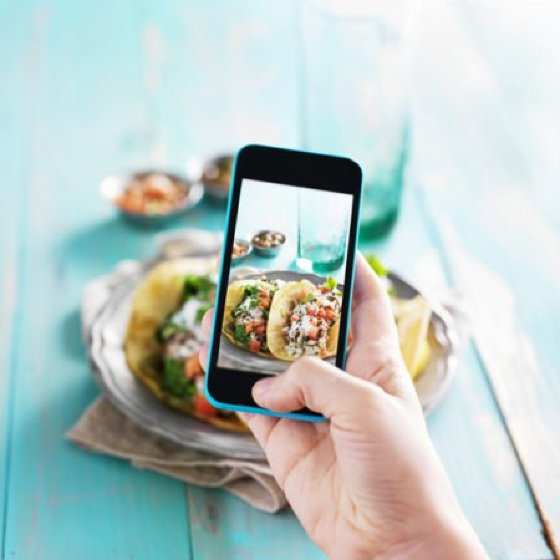 Cuidado com o dono do prato que você quer sair fotografando por aí.