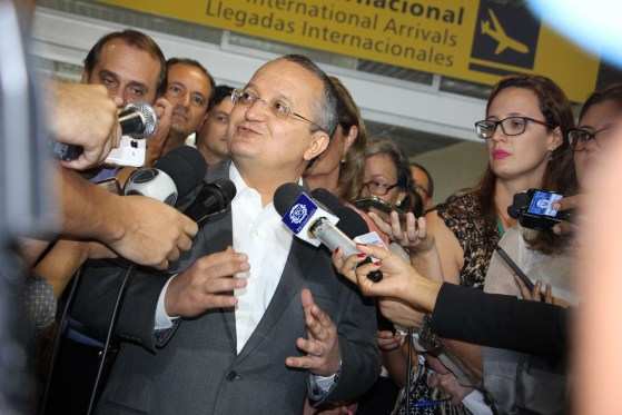 Pedro Taques não perdeu a oportunidade de criticar a ex-presidente Dilma Rousseff
